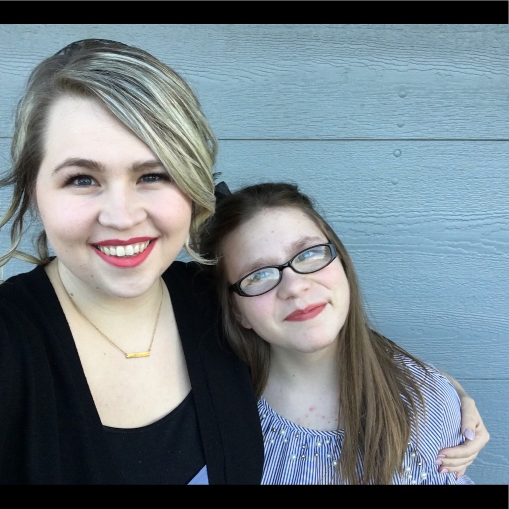 Meet your Posher, Elena